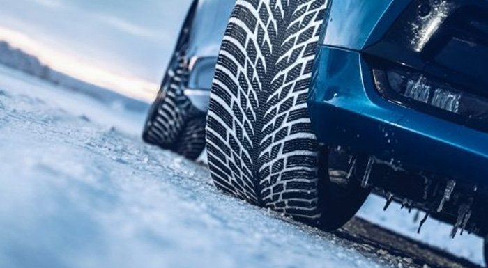 FAQ - Enfilez vos pneus d'hiver en présence de neige ou de verglas - centre Pneus Autobacs