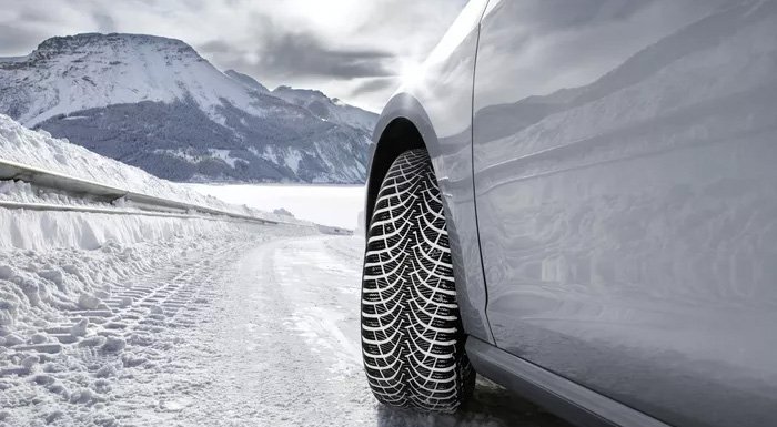 FAQ - Utilisez vos pneus d'hiver de novembre à avril en région montagneuse - Centre Pneus Autobacs