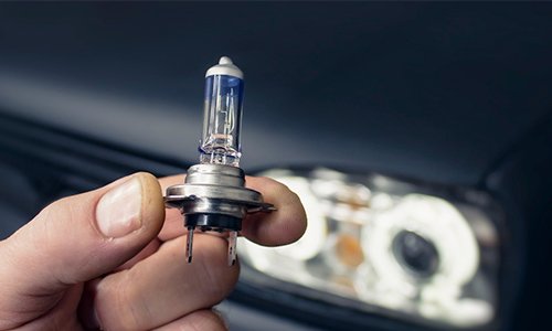 Conseils Experts Autobacs : Installation Ampoule le guide pas à pas